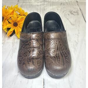 Dansko Clogs Brown Tooled Leather Floral‎ Slip on Shoes Women’s sz 6.5 - 7 EU 37